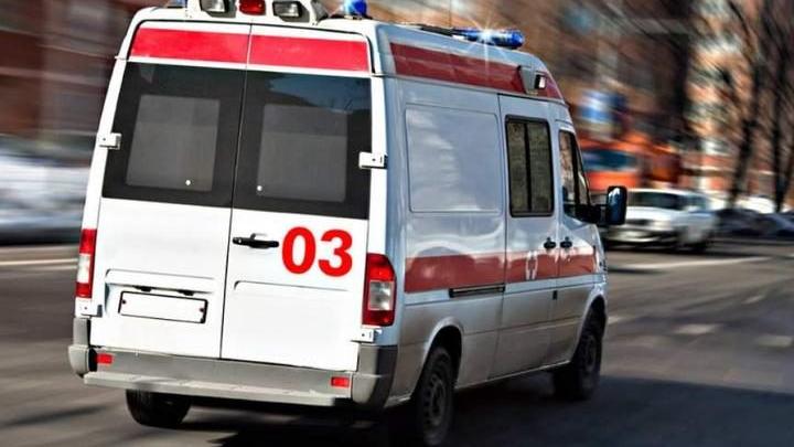 四川发生惨烈车祸，两车猛烈碰撞导致2死1伤，司机弯路占道超速