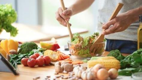 西装 一种在睡觉的时候都可以瘦的减肥法 懒人减肥法大全