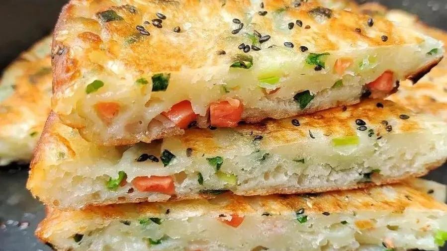 玉米面|冬季天冷，手不沾面，教你懒人早餐饼，暄软又好吃！