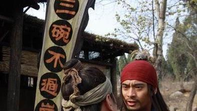 牛排|在西餐厅里，每份牛排都配鸡蛋，多数人直接吃掉，服务员：真土鳖