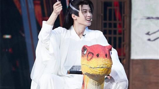 蔡文静|蔡文静扮经典角色周芷若，曾舜晞节目撒糖，这一期节目你看了吗