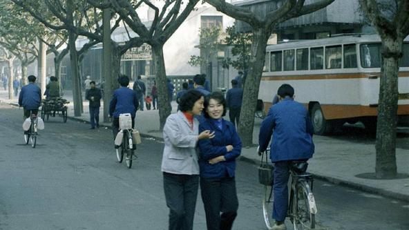 现在的八千块钱, 相当于80年代的多少钱? 你想回到80年代生活吗?