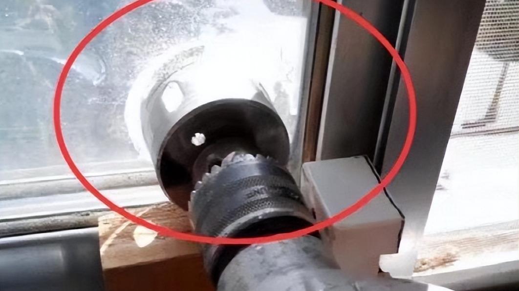 装空调千万别这样打洞，师傅假如这样装，拒绝验收也别给钱