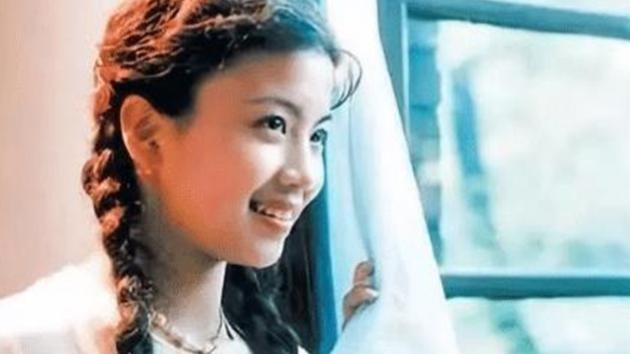 张也|春晚常客张也，风光背后有泪水，父亲病逝后，她的坚持让人泪目