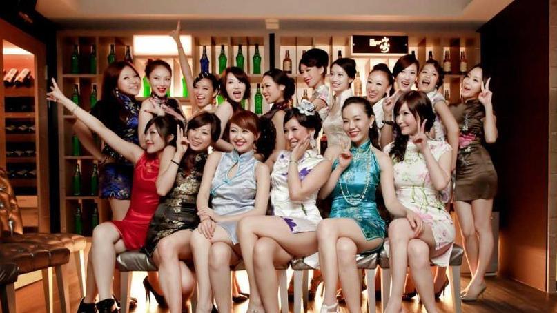 便衣暗访酒店，竟发现客房明码标价“高级模特”，便衣：价位各异