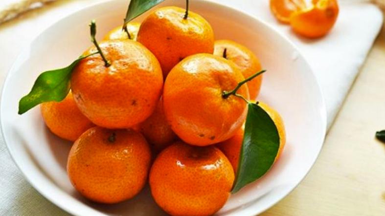 砂糖桔|买砂糖桔有技巧，牢记“四点”，避免买到假冒的，看完涨知识