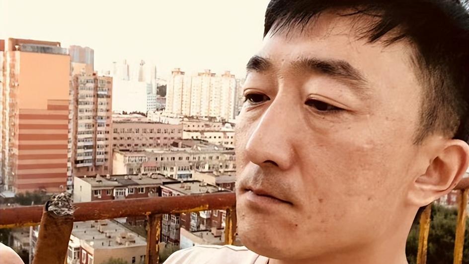 心肌梗塞|演员刘伯勋突然去世！41岁因心梗抢救无效死亡，众星发文悼念