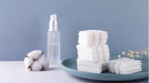 运动 同为化妆品，为什么彩妆要卸妆而水乳精华不用？