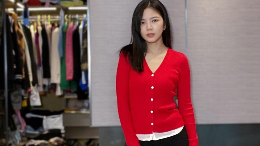 钟丽缇|年轻23岁也没赢！杜淳29岁老婆同框52岁钟丽缇，头秃一块脸色蜡黄