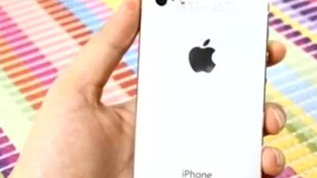 身份证|男子偷了苹果手机为了证明是自己的，直接在手机壳上刻了身份证！