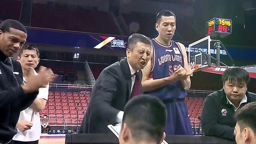 广州队|肃然起敬！杨毅大赞郭士强，广州全民皆兵打出郭士强烙印式篮球