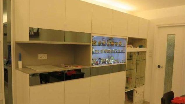 香港花830万买下43平极小户型，15万装修好，被亲戚吐槽不已！