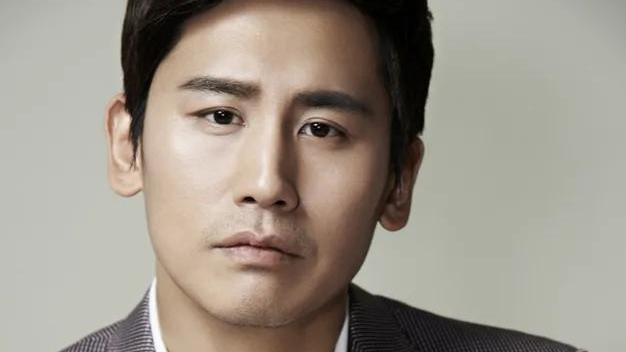 甘婷婷|《爱拼会赢》开播挨批，于晓光“狼搂”女演员，甘婷婷成黑马