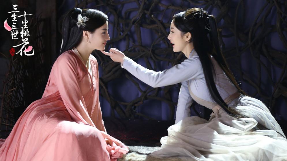 杨幂|官方叫停明星天价片酬！深扒10位一线明星片酬，个个荒唐至极