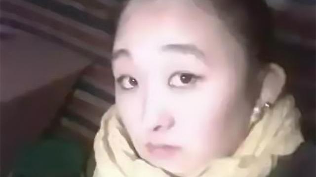 陈亚男|陈亚男雨天向前辈“致敬”，全程只有3分08秒，网友：又演了！