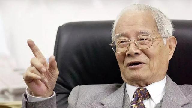 |国医大师邓铁涛，一生不用补品，活到104岁，他的养生秘诀你试试