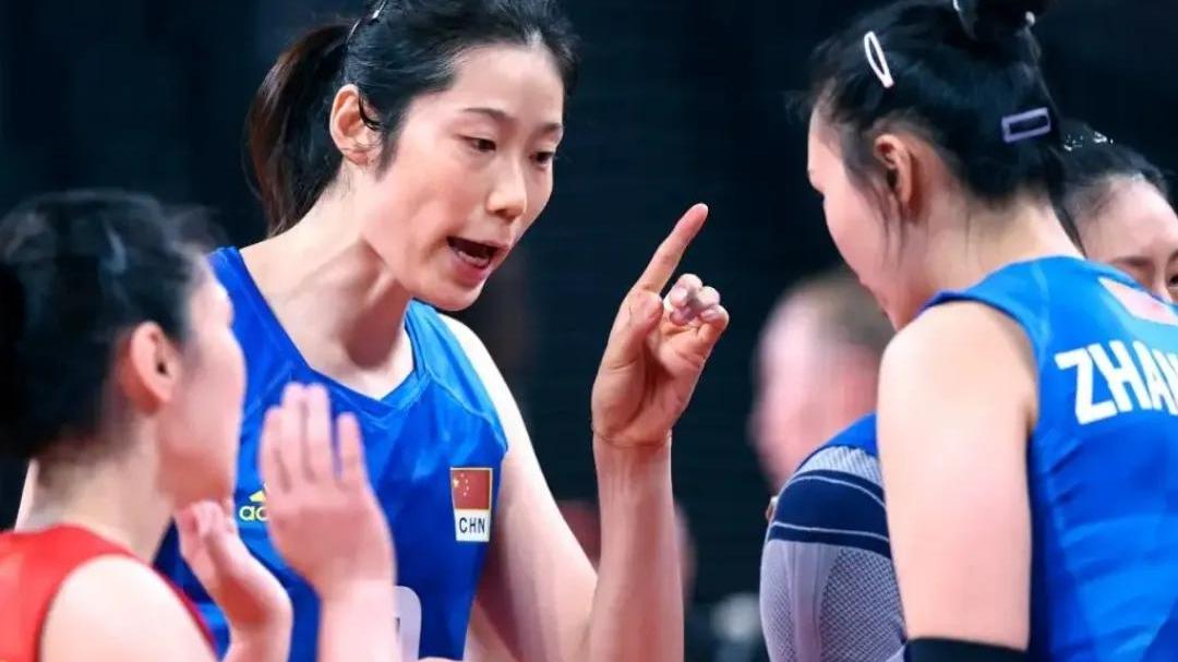 图赫尔|恭喜朱婷！获国际排联重要嘉奖，人民日报发文祝贺，无愧女排一姐