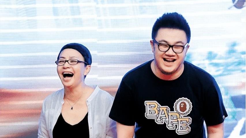 宋丹丹|宋丹丹儿媳王博谷，比儿子大7岁还吸烟，连生两子才获婆婆认可