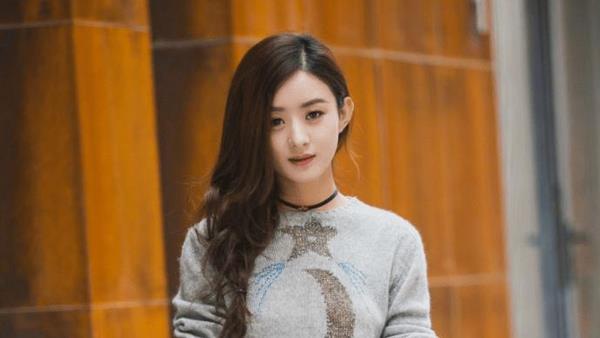 重男轻女|赵丽颖又有新剧将至，化身职场女强人，男主被夸“男神级别”