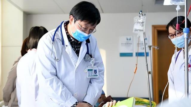 医生|父母眼中“格外满意”的职业排名，榜首是后起之秀，医生仅排第六