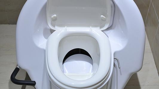 为什么家里的马桶不能把用过的手纸一起冲掉？