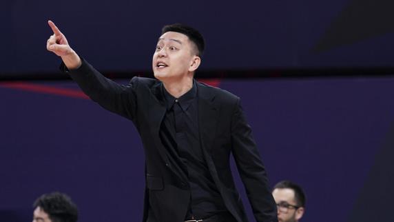 中国男篮洋帅又看好两人，杨鸣迎来意外喜讯，姚明做出轰动决定