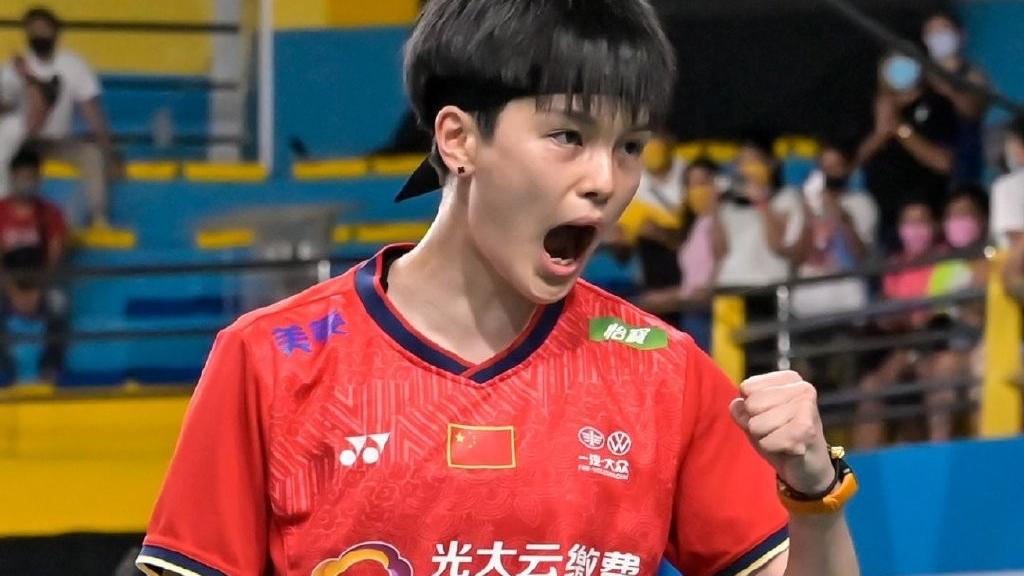 国羽|再见日本，王祉怡2-1逆转夺冠！打破6年纪录，国羽女单又崛起