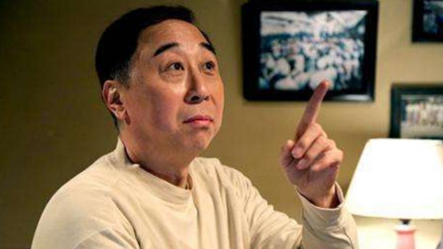 冯巩|33次上春晚，携手初恋39年，笑星冯巩的糟心事