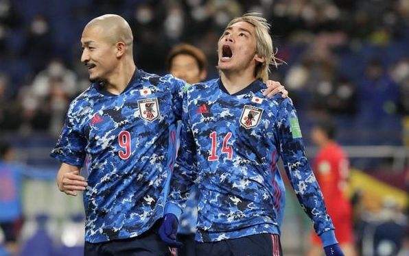 日本队|0-1！爆冷！世界杯亚军遭吊打，李霄鹏将爆发，携吴曦冲亚洲冠军