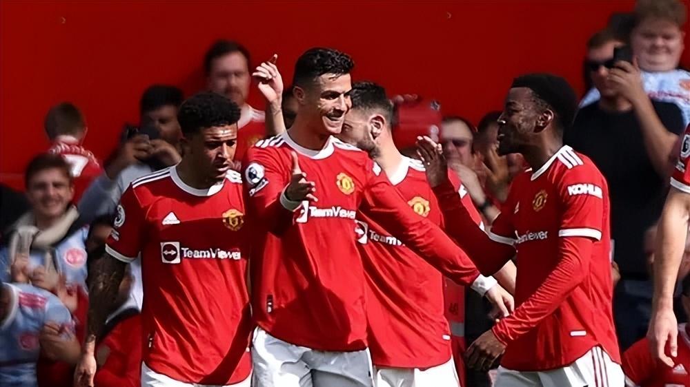 英超|从0-4到1-3！英超13冠王崩盘，红蓝119亿对决，输球=彻底无缘欧冠