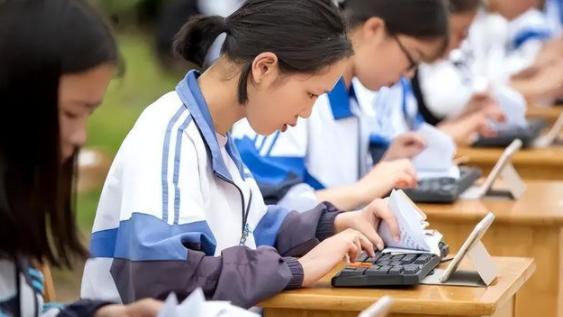 大学|职业高中不是没有好处，上了职业高中的孩子，未来可以有更多选择