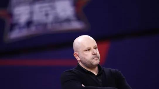 北京男篮|雅尼斯请辞：我决定不再继续担任北京男篮主教练一职