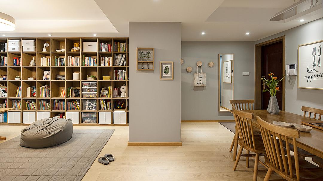 80后的第三次装修，没有用“网红”风格，室内超多收纳，还很温馨