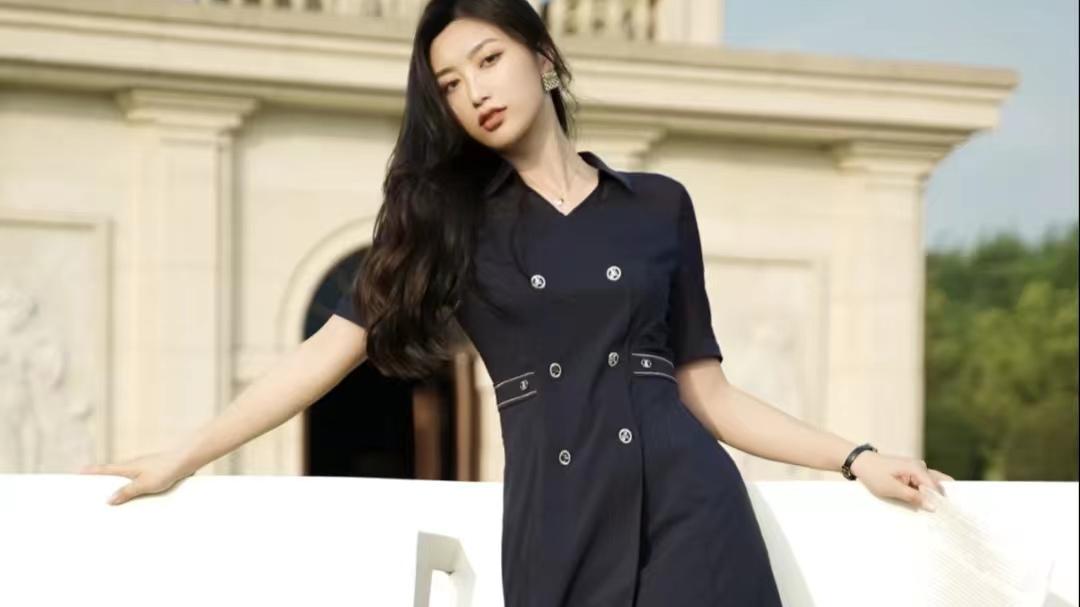 连衣裙|40岁女人上班穿什么衣服好看