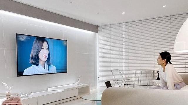 120四口之家，全屋纯白色，家具也没几样，网友：不像过日子的！