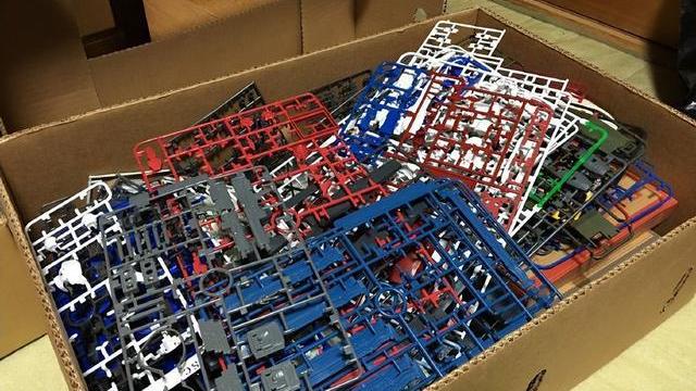 模型|高达模型剩余板件拼凑“贺年鸡达”