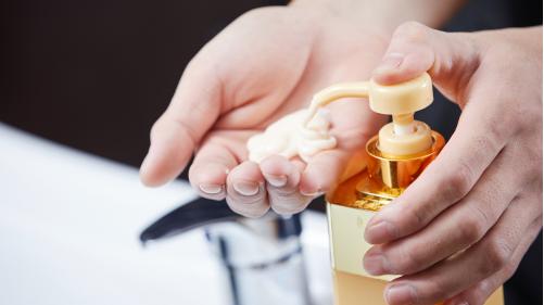 水果 头发易出油怎么办？选择合适的洗护发产品很重要