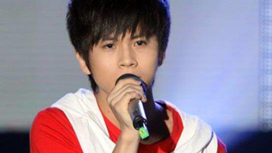 武艺|“小透明”武艺：曾是流量巨星，粉丝夸张应援，却惨变白事现场