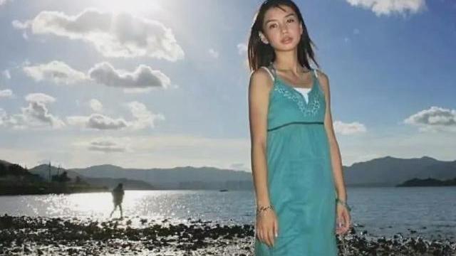 Angelababy|angelababy15岁青涩照曝光，网友：是个十足的美人儿