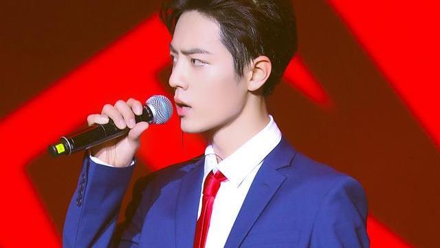 肖战|肖战作品登上《新加坡电视台》，话剧舞台也在路上，拭目以待