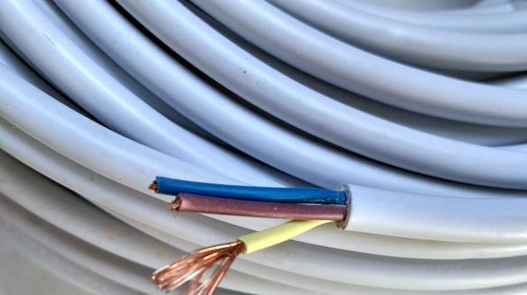 新房电线选2.5平方还是4平方？多亏老电工提醒，差点选错了