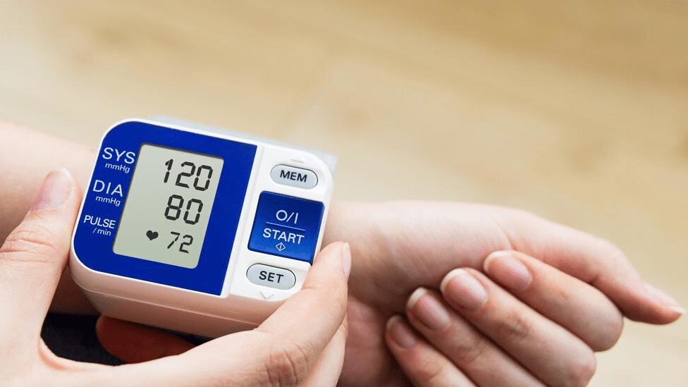 高血压|血压新标准是多少？不再是120/80，自查一下，你的血压高不高？