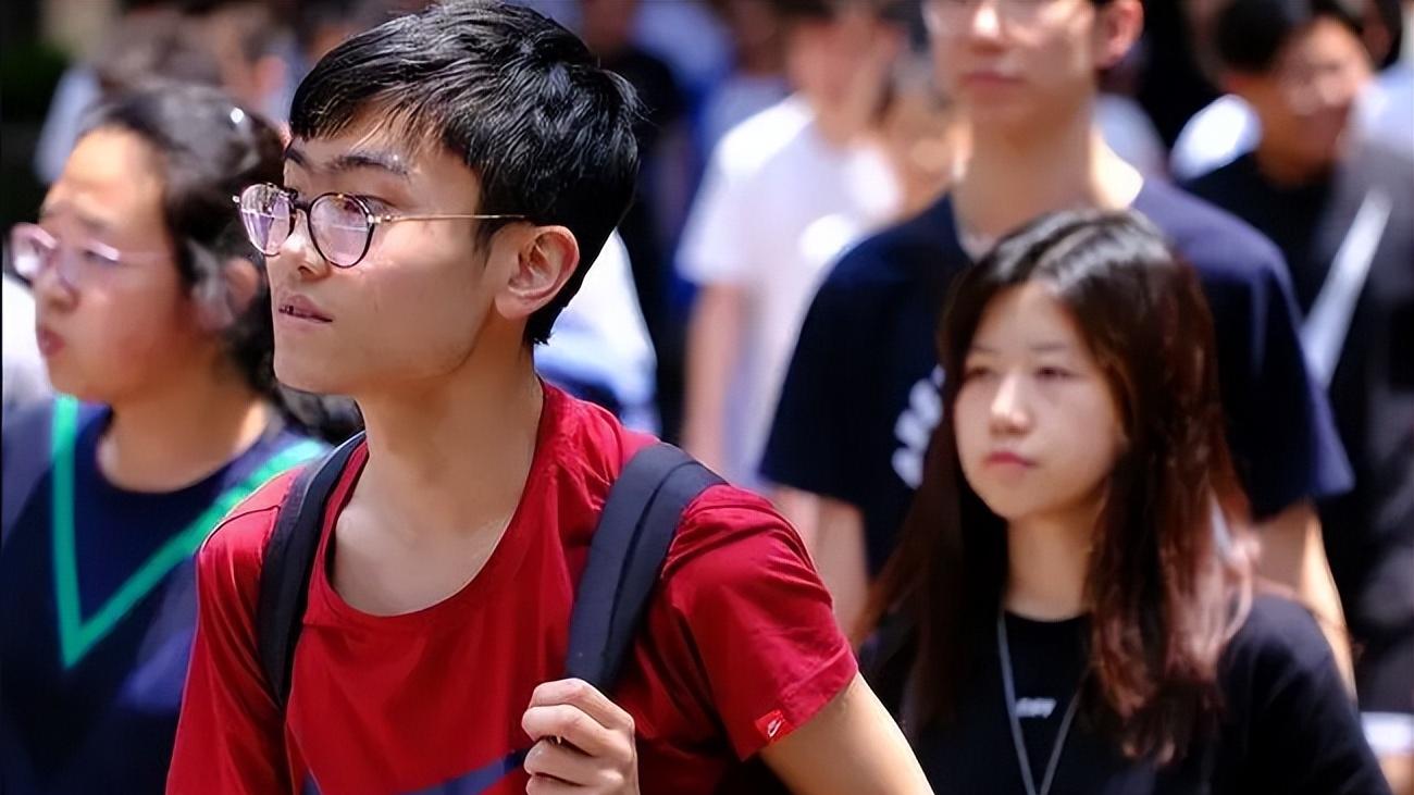 大学生|北大教授直言，10年后有三类职业可能会消失，考生要当心