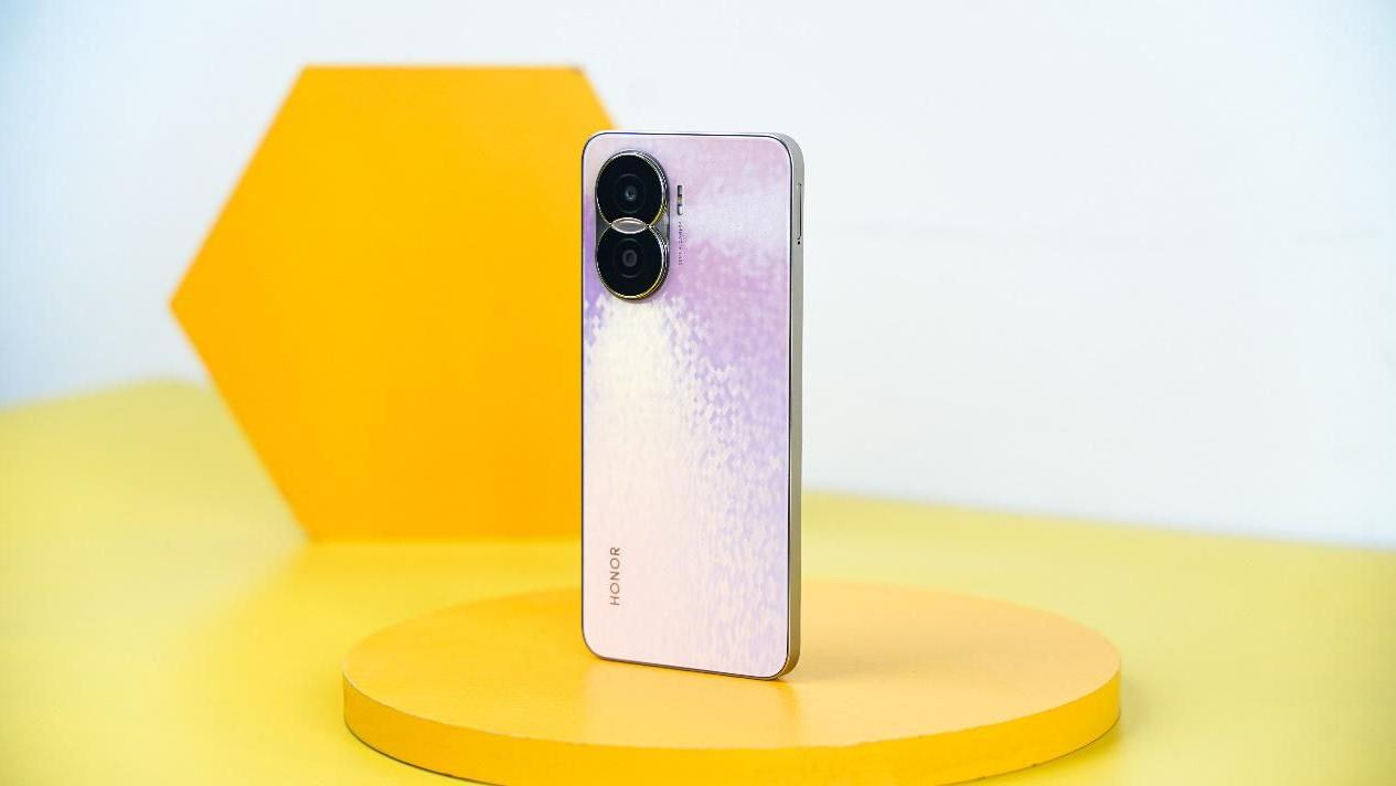 革命|时尚轻质的夏日新机，荣耀X40i玫瑰星河体验