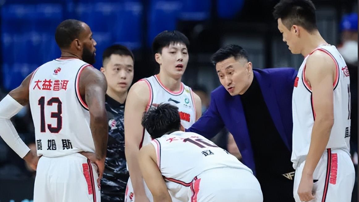 广东男篮|广东直冲4连冠！只靠2个字就可三杀辽宁，杨鸣张镇麟放狠话更心虚
