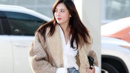 穿衣搭配|看了泫雅的时髦造型，才发现：对方私服好热辣，处处尽显时髦度