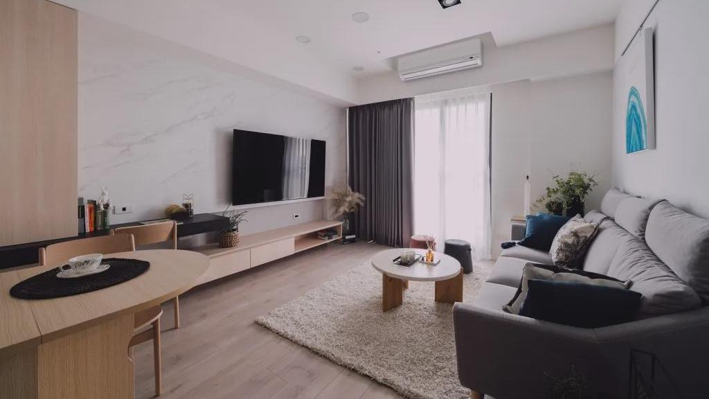 面积不算大，89平左右，耗时半年左右，装成了现在的样子