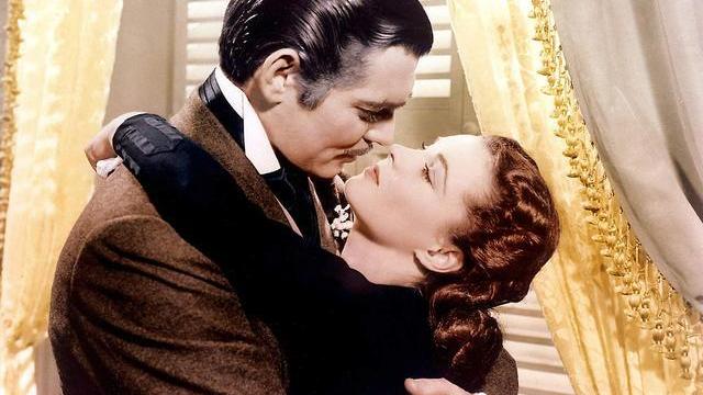 乱世佳人|《乱世佳人》斯佳丽爱上错误的人，却错过最爱她的人，太傻了