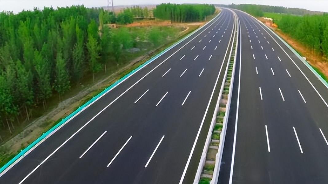 天津投158亿，建一条高标准公路，为双向8-12车道，长约21.3公里