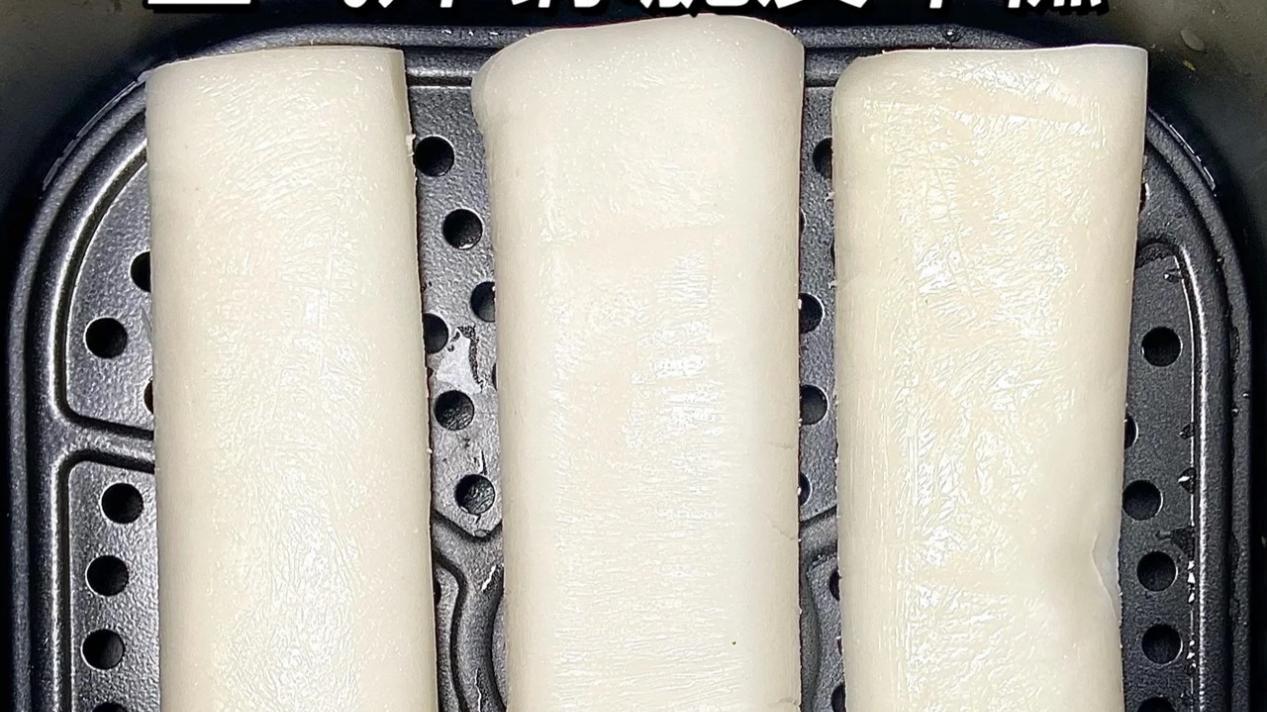 年糕|香甜软糯的年糕，又白又嫩，像羊脂玉一样。